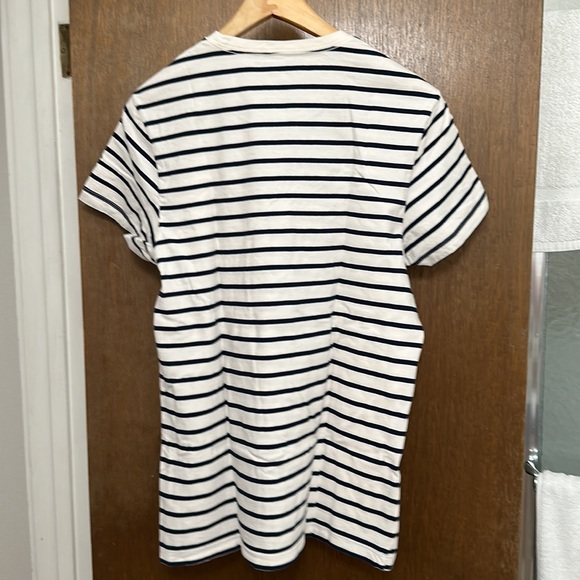 J Crew Stripped Slim Fit Shirt. Cream/Navy Blue (Large, but fits like a Medium. - Picture 2 of 3
